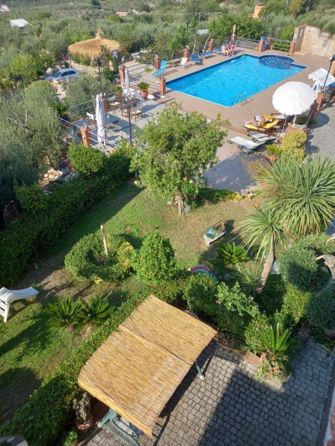 Le Capanne Di Villa Margherita Sonnino Екстер'єр фото