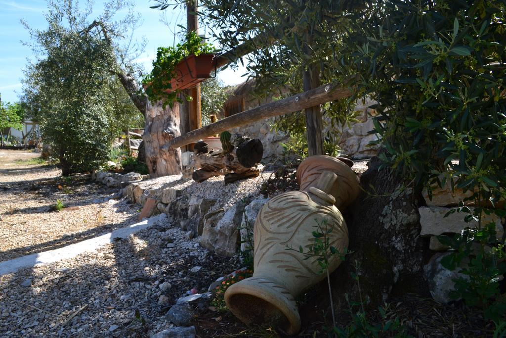 Le Capanne Di Villa Margherita Sonnino Екстер'єр фото