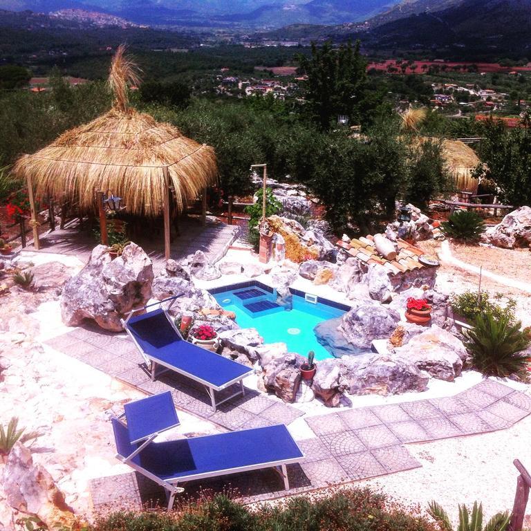 Le Capanne Di Villa Margherita Sonnino Екстер'єр фото